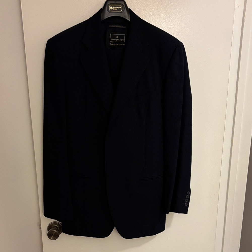 Ermeneguildo Zegna Men's Dark Suit